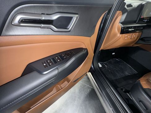 New 2026 Kia Sportage X-Line w/ X-Line Premium Package image 17
