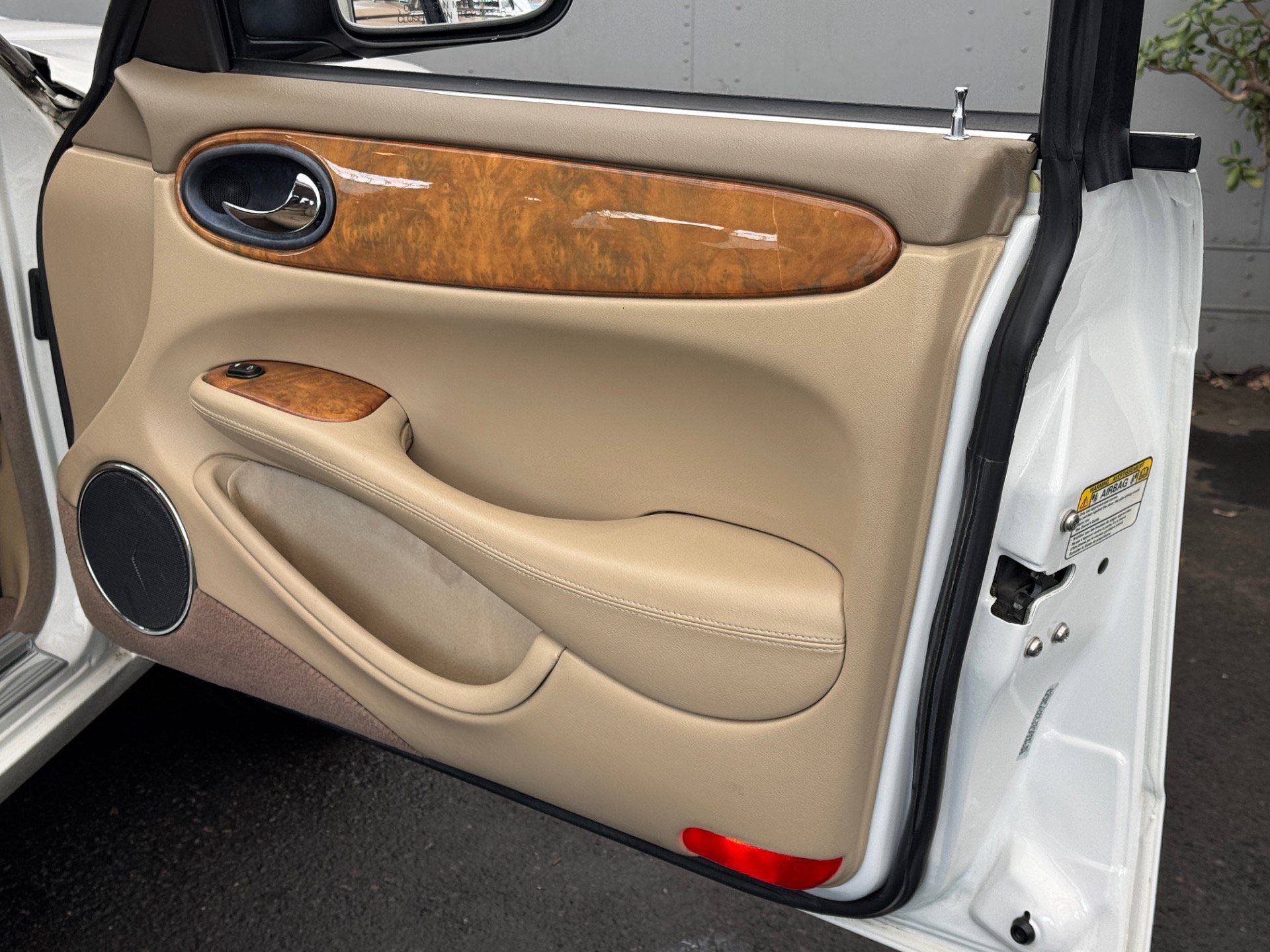 Used 2001 Jaguar XJ8 RWD image 31