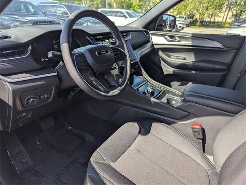 New 2025 Jeep Grand Cherokee Laredo w/ MOPAR Finishing Package image 13