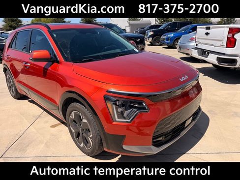 Used 2023 Kia Niro Wave FWD image 5