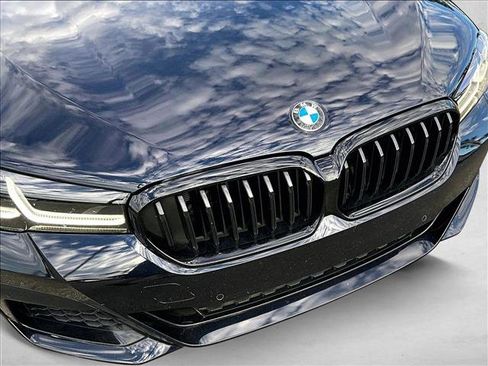 Used 2022 BMW M550i xDrive w/ Executive Package image 27