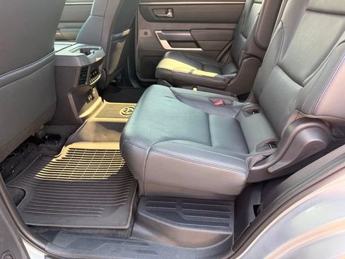 Used 2025 Toyota Sequoia Platinum AWD/4WD image 31