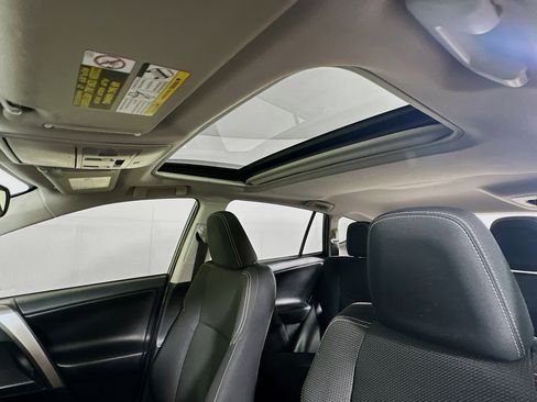 Used 2018 Toyota RAV4 XLE image 25