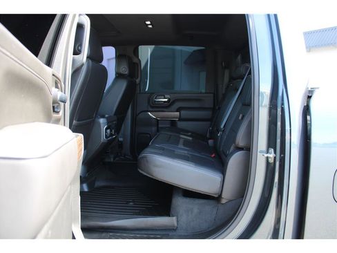 Used 2020 Chevrolet Silverado 2500 High Country w/ Technology Package AWD/4WD image 12