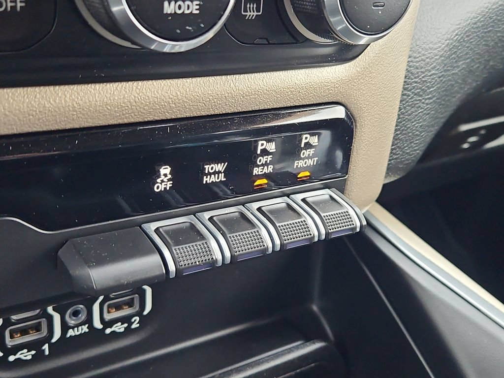 Used 2020 RAM 1500 Laramie AWD/4WD image 16