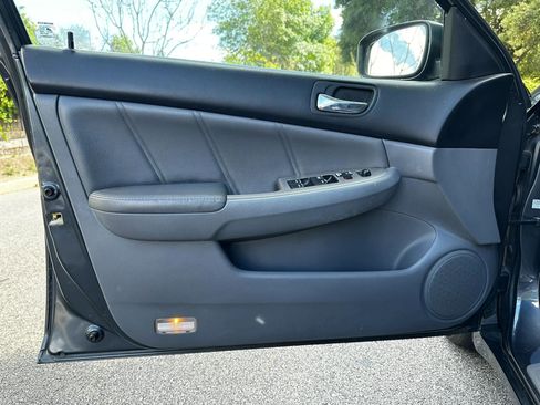 Used 2005 Honda Accord EX-L image 11