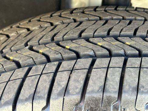 Certified 2025 GMC Acadia Elevation image 12