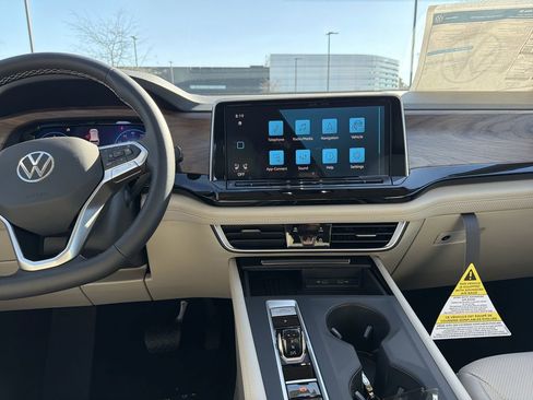 New 2026 Volkswagen Atlas SE image 15