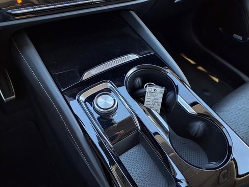 Certified 2025 Buick Envision Sport Touring image 10