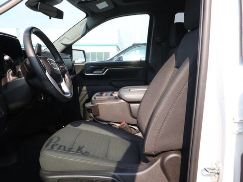 Used 2024 GMC Sierra 1500 Elevation w/ X31 Off-Road Package AWD/4WD image 9