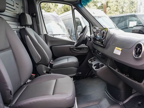 Used 2026 Mercedes-Benz Sprinter 2500 image 12