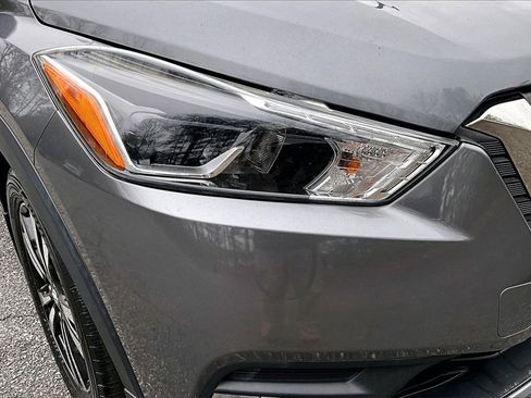 Used 2018 Nissan Kicks SR w/ Exterior Package image 27