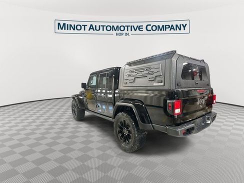 Used 2024 Jeep Gladiator Sport image 6