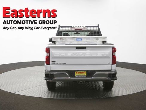 Used 2021 Chevrolet Silverado 1500 LT AWD/4WD image 39