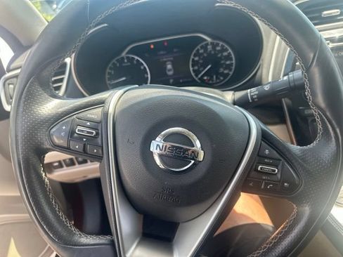 Used 2018 Nissan Maxima Platinum FWD image 10