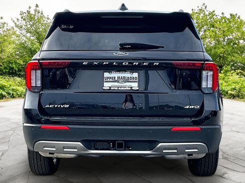 New 2026 Ford Explorer Active w/ Active Comfort Package image 4