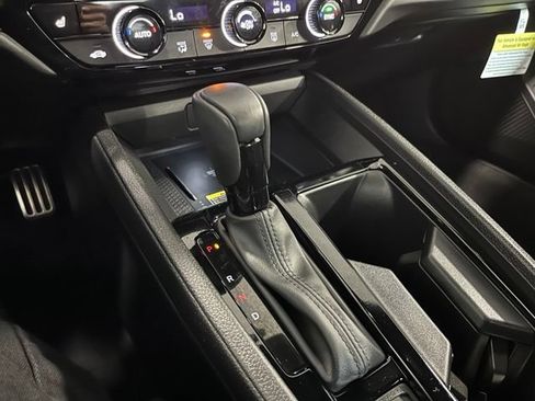 Used 2025 Honda Accord Sport image 25