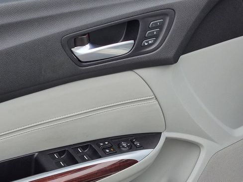 Used 2015 Acura TLX w/ Technology Package FWD image 15