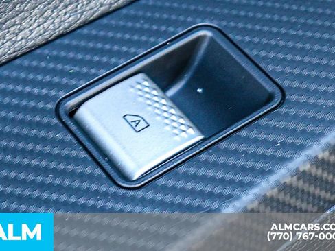 Used 2024 Mitsubishi Outlander SE image 58