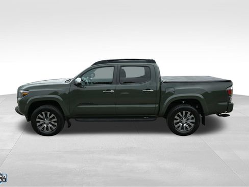 Used 2022 Toyota Tacoma Limited AWD/4WD image 4
