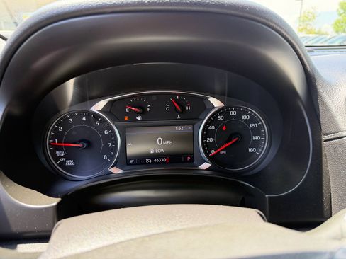 Used 2024 GMC Terrain SLT AWD/4WD image 19
