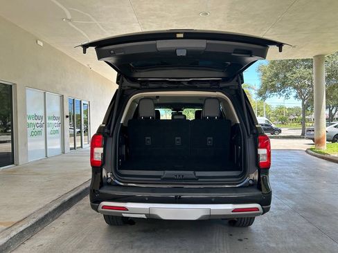 Used 2024 Ford Expedition XLT AWD/4WD image 33