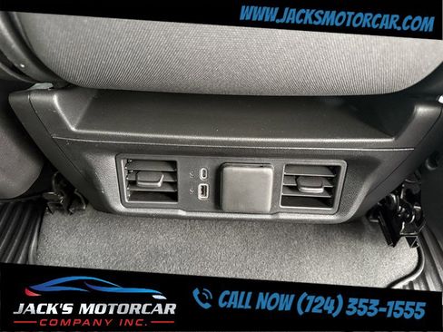 Used 2025 Chevrolet Silverado 1500 LT image 21