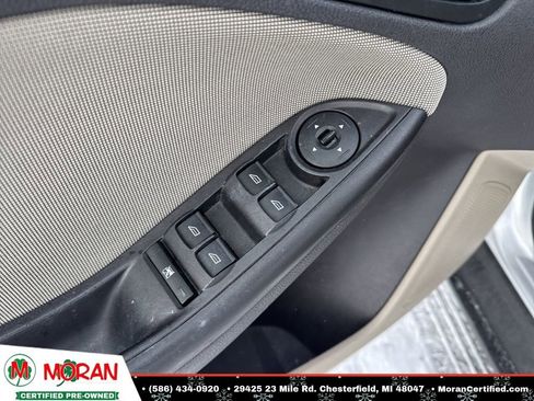 Used 2014 Ford Focus SE w/ Interior Protection Package image 10
