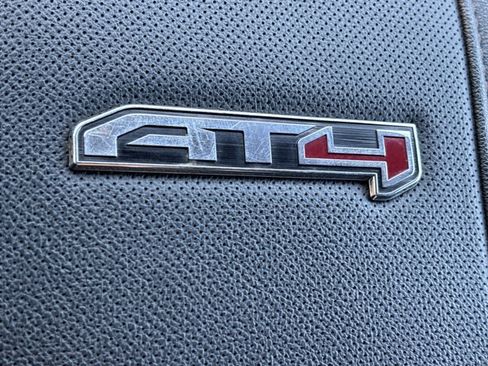 Used 2025 GMC Sierra 2500 AT4 AWD/4WD image 45