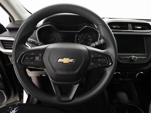 Used 2023 Chevrolet TrailBlazer LS image 11