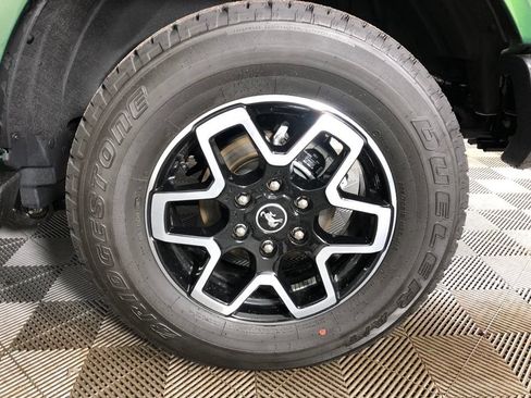 Used 2025 Ford Bronco Outer Banks AWD/4WD image 23