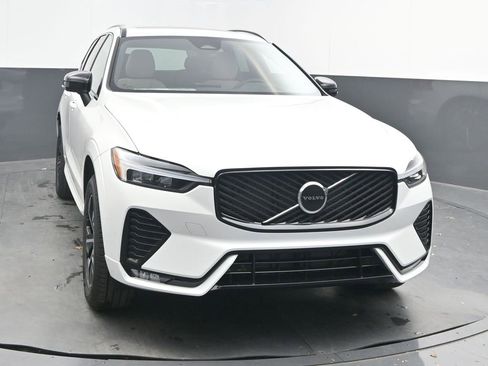 New 2026 Volvo XC60 B5 Core image 2