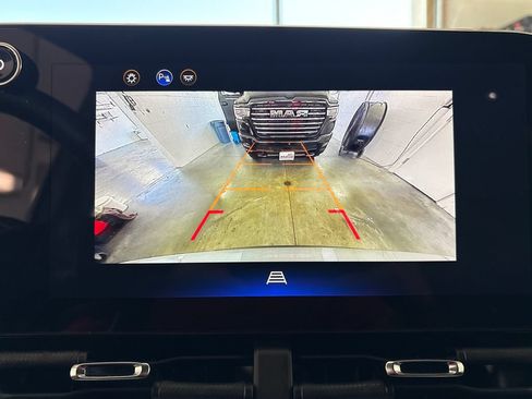 Used 2025 Chevrolet Equinox LT FWD image 27