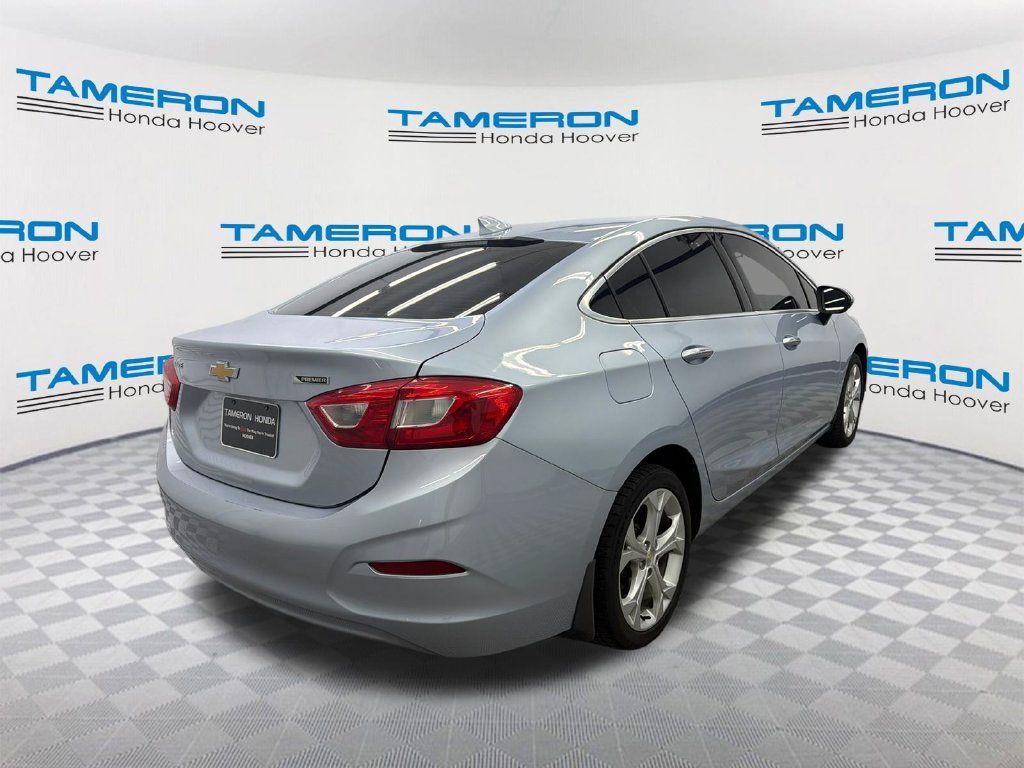 Used 2017 Chevrolet Cruze Premier FWD image 5