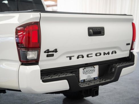 Used 2022 Toyota Tacoma SR5 w/ Trail Edition AWD/4WD image 6