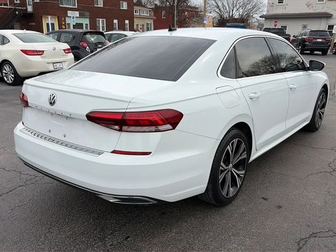 Used 2021 Volkswagen Passat 2.0T SE image 5