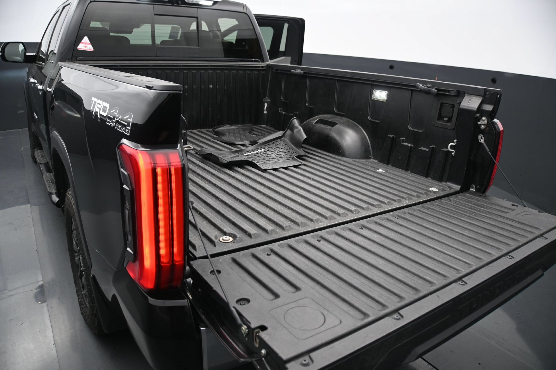 Used 2022 Toyota Tundra Limited AWD/4WD image 15