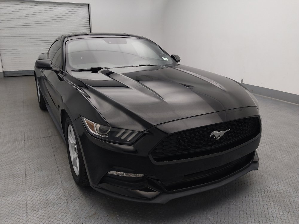 Used 2015 Ford Mustang Coupe RWD image 14