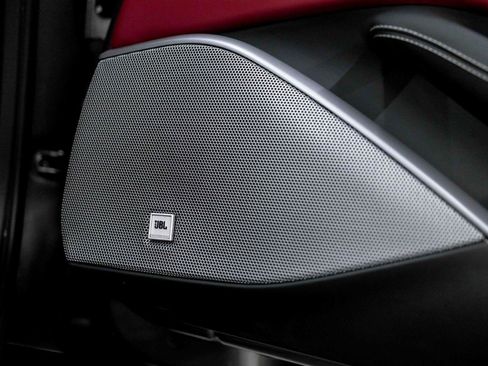 Used 2020 Ferrari Portofino RWD image 91