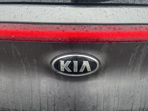 Used 2017 Kia Sportage LX image 17