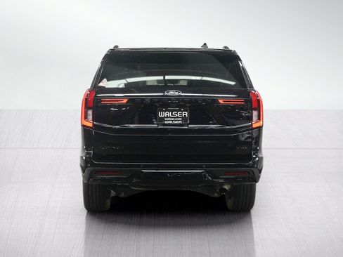 Used 2025 Ford Expedition Max Platinum w/ Stealth Appearance Package AWD/4WD image 5