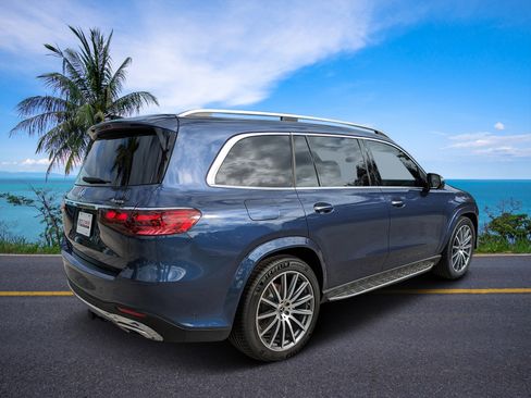 Used 2024 Mercedes-Benz GLS 580 4MATIC image 35