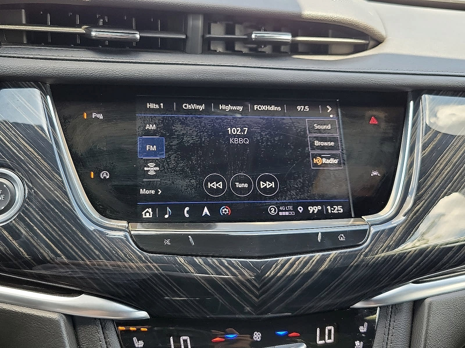 Certified 2025 Cadillac XT6 Premium Luxury AWD/4WD image 16