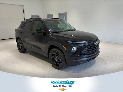 New 2026 Chevrolet TrailBlazer LT w/ Convenience Package AWD/4WD image 1