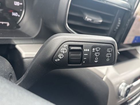 Used 2022 Ford Explorer XLT w/ Equipment Group 202A image 23