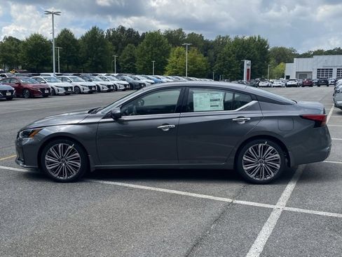 New 2025 Nissan Altima 2.5 SL image 4