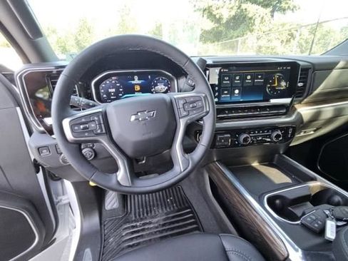Used 2026 Chevrolet Silverado 3500 LT w/ Trail Boss Package AWD/4WD image 7