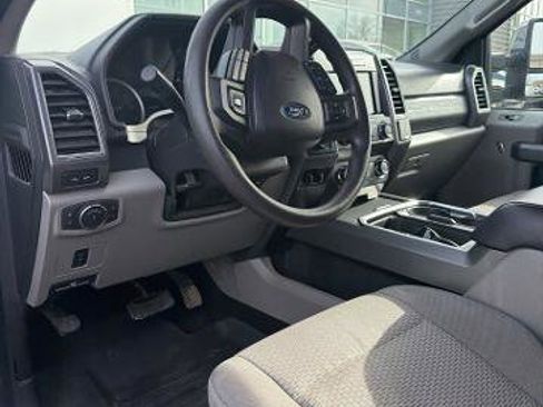 Certified 2019 Ford F250 XLT w/ XLT Premium Package image 8