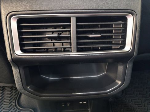 New 2025 Volkswagen Atlas Cross Sport SE image 17