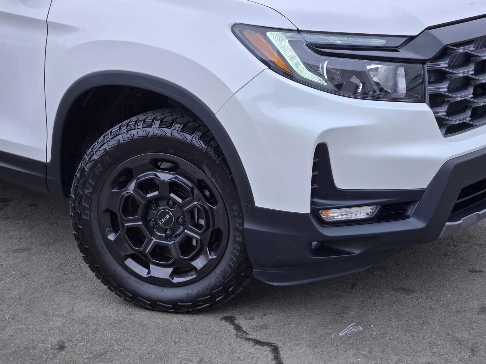 Certified 2025 Honda Ridgeline TrailSport+ image 9